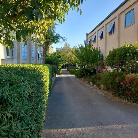 Appartement/Studio Dans Petite Residence Calme La Ciotat Exterior photo